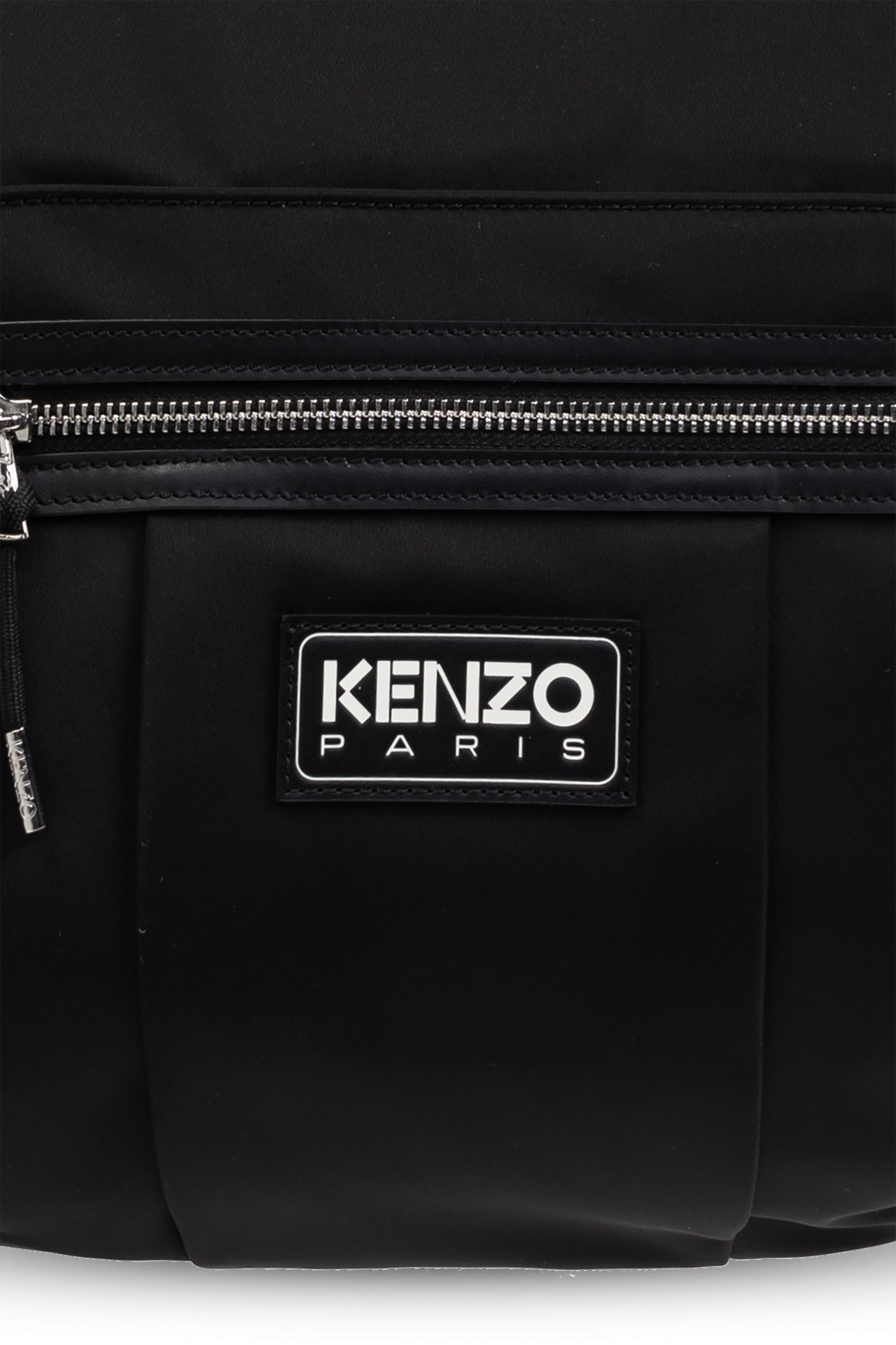 ・鬼瓦 ・約43cm (横) × 約26cm (縦) Calvin Klein backpack CKJ Coated Center Zip Backpack 43